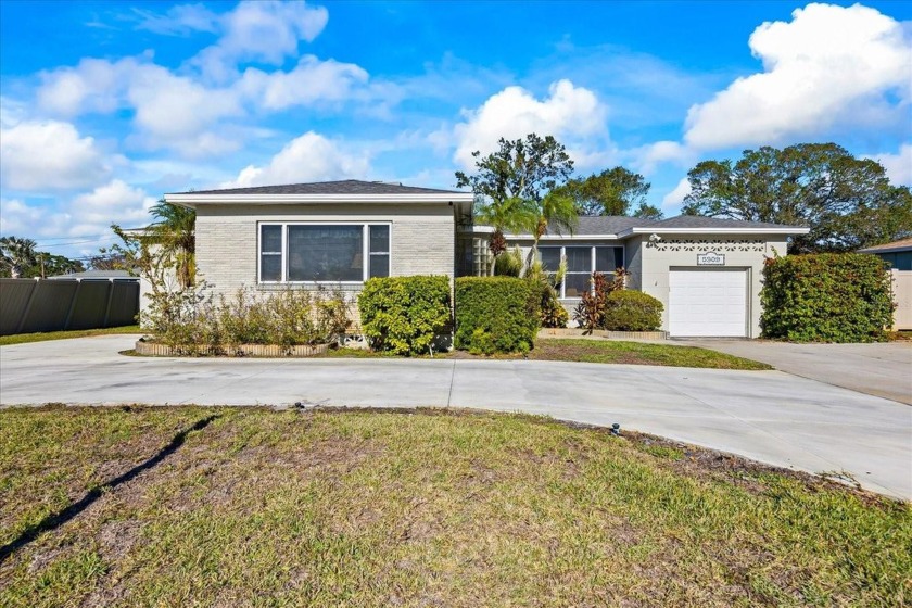 Welcome to your dream bungalow in the heart of Gulfport, FL - Beach Home for sale in Gulfport, Florida on Beachhouse.com