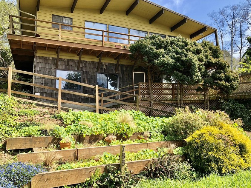 Ocean view home with flexible living potential in the heart of - Beach Home for sale in Yachats, Oregon on Beachhouse.com