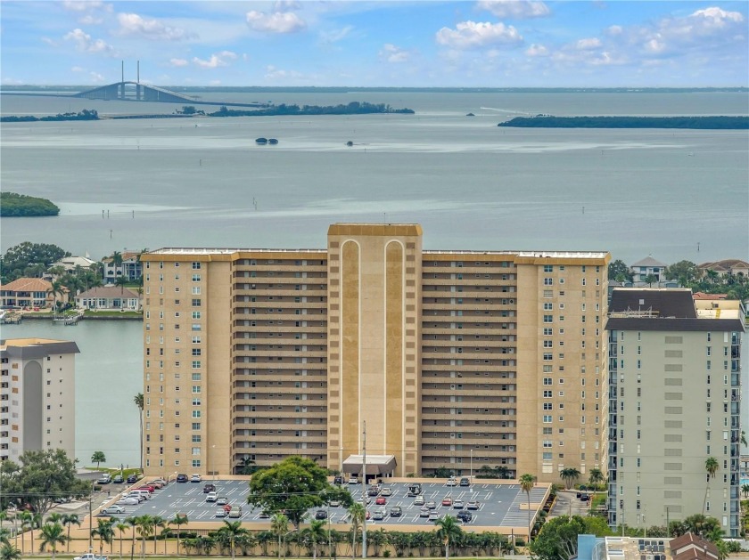 This 1700 sq. ft. 2 bedroom, 2 bath - with a bonus den/office - - Beach Condo for sale in St. Petersburg, Florida on Beachhouse.com