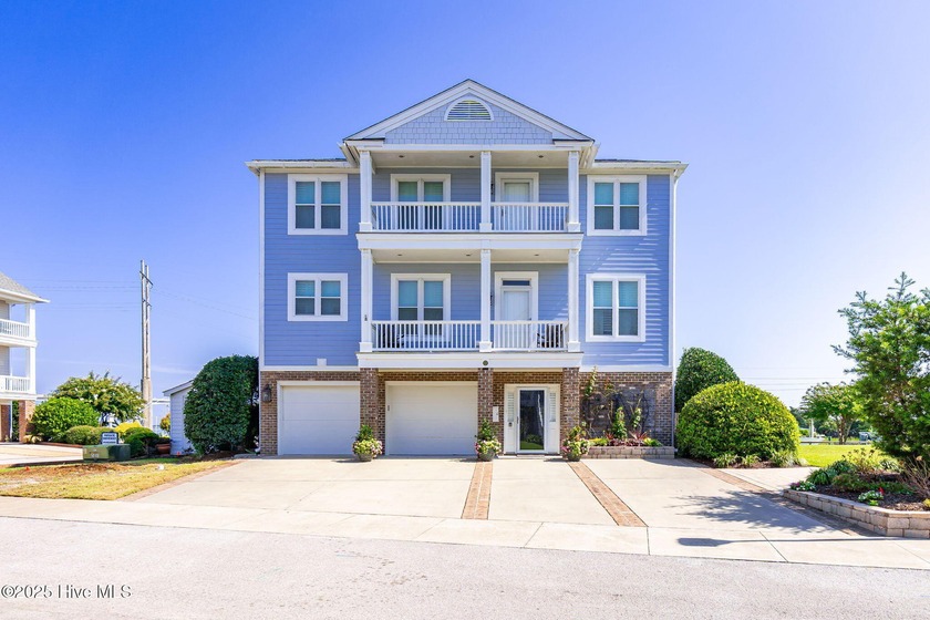 Expansive views of Town Creek and the ICW from Gallants Landing - Beach Home for sale in Beaufort, North Carolina on Beachhouse.com