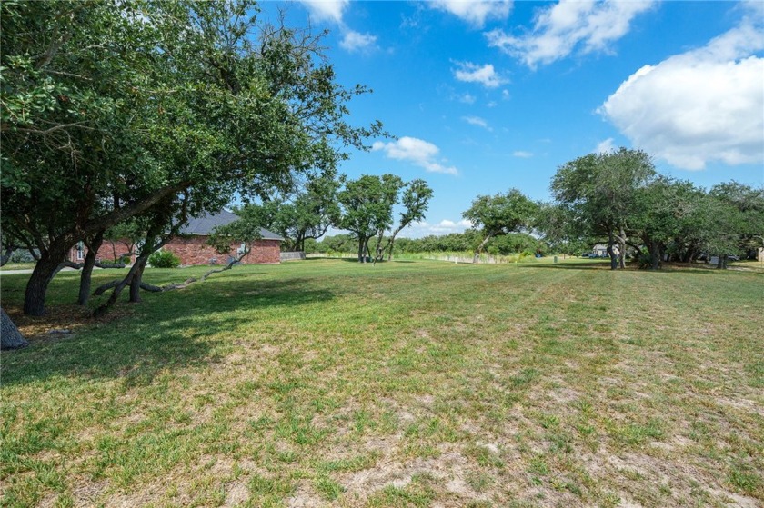 This gorgeous, highly desirable on-fairway lot in Rockport - Beach Lot for sale in Rockport, Texas on Beachhouse.com