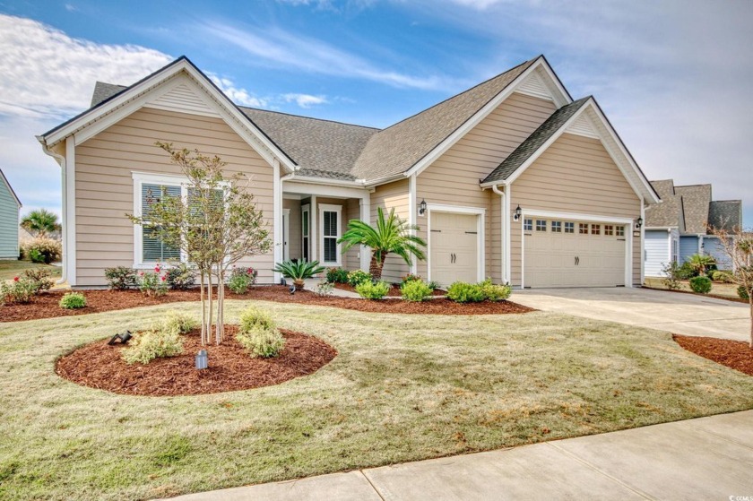 Popular, single story Dunwoody floor plan situated on a premium - Beach Home for sale in Myrtle Beach, South Carolina on Beachhouse.com