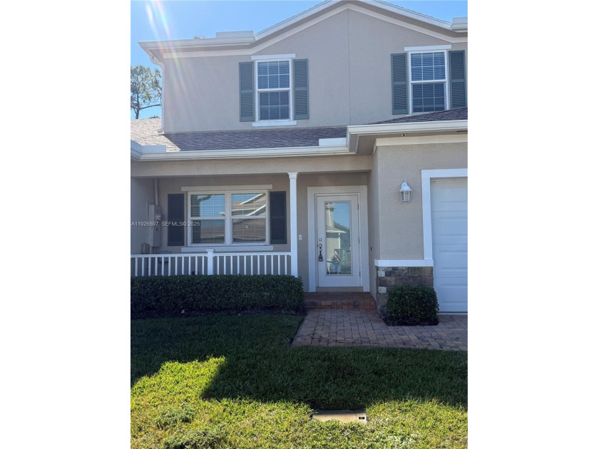 LOCATION,LOCATION, LOCATION!PERFECT HOME FOR YOUR FAMILY! ENERGY - Beach Condo for sale in Port Saint Lucie, Florida on Beachhouse.com