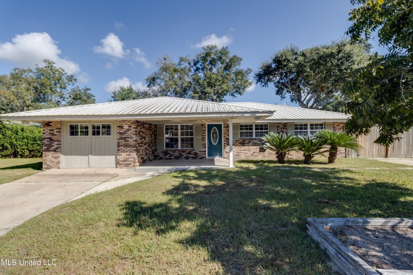 Are you looking to move into the highly desired neighborhood of - Beach Home for sale in Long Beach, Mississippi on Beachhouse.com