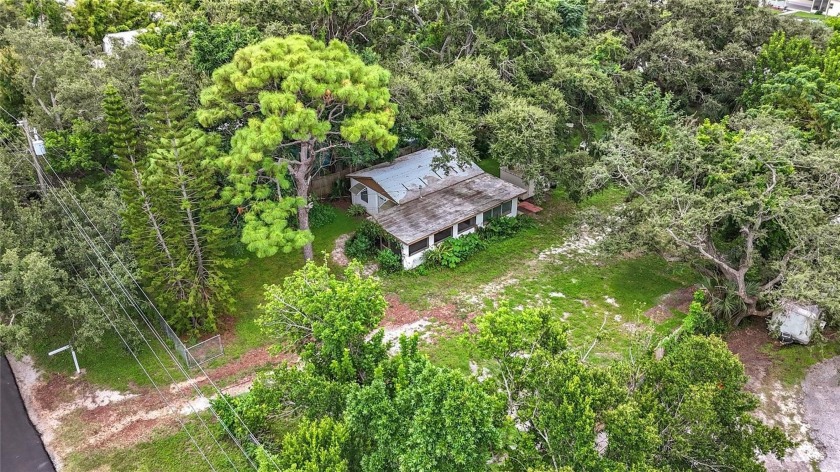 small house 643 sqft on almost half an acre of - Beach Lot for sale in St. Petersburg, Florida on Beachhouse.com