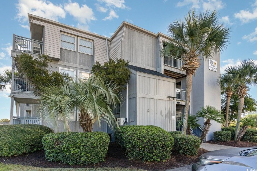 This is a fully-furnished 2-bedroom/2-bathroom condo with a - Beach Condo for sale in Murrells Inlet, South Carolina on Beachhouse.com