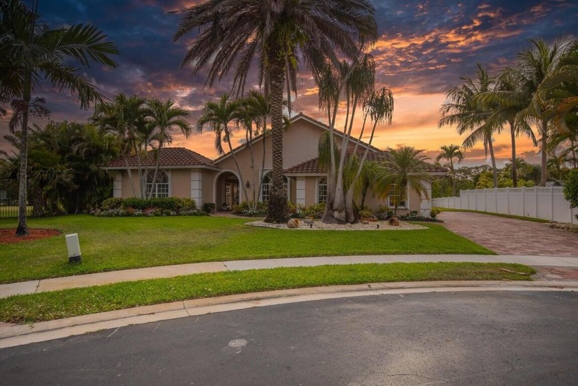 FANTASTIC OPPORTUNITY FOR CASH BUYER TO OWN A CUSTOM BUILT HOME - Beach Home for sale in Boynton Beach, Florida on Beachhouse.com