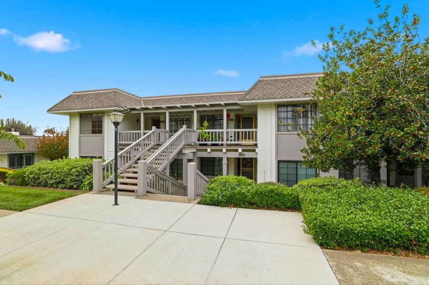 Bright and beautifully updated upper end unit in the desirable - Beach Condo for sale in San Jose, California on Beachhouse.com