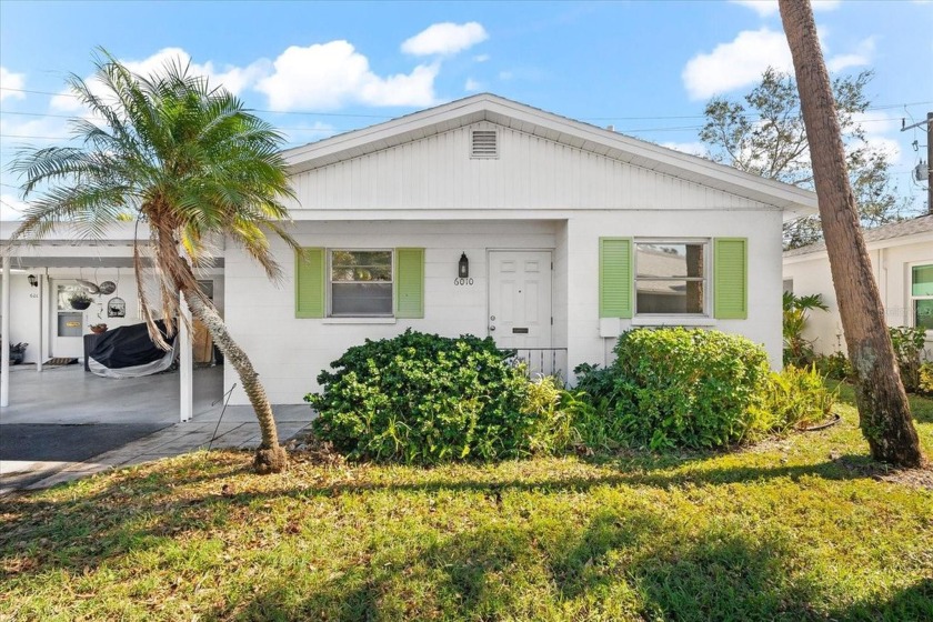 NO FLOOD ZONE- NO DAMAGE FROM STORMS! GREAT PRICE for a 2 - Beach Home for sale in Bradenton, Florida on Beachhouse.com