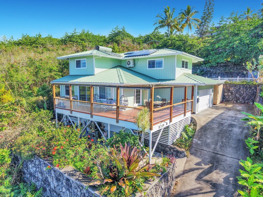 Don't miss this incredible gem in beautiful Kona Paradise - Beach Home for sale in Captain Cook, Hawaii on Beachhouse.com