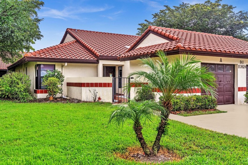 Beautifully remodeled 2bed/2bath villa with a 1 car garage - Beach Home for sale in Boynton Beach, Florida on Beachhouse.com