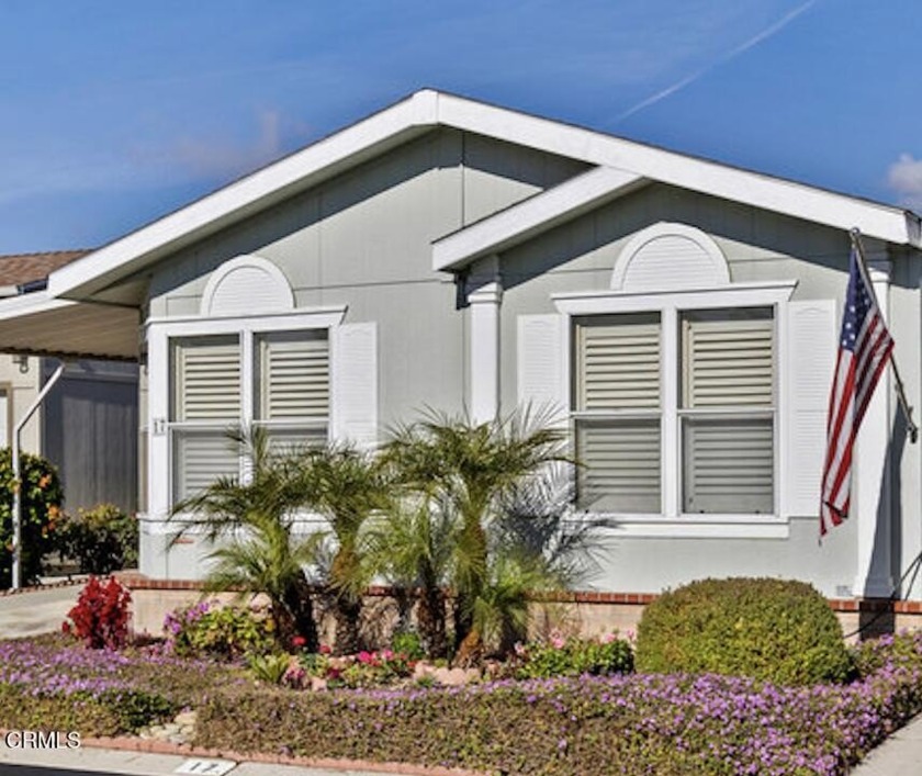 Bright and inviting with vaulted ceilings, skylight, and an - Beach Home for sale in Ventura, California on Beachhouse.com