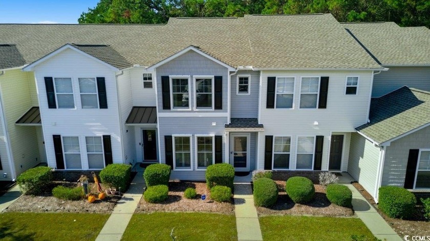 Welcome to Wellington! This move-in ready 2-bedroom, 2 - Beach Townhome/Townhouse for sale in Myrtle Beach, South Carolina on Beachhouse.com