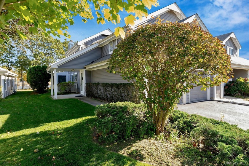 MAGNIFICENT WATERFRONT LIVING AT ITS BEST! Welcome to The - Beach Condo for sale in Moriches, New York on Beachhouse.com