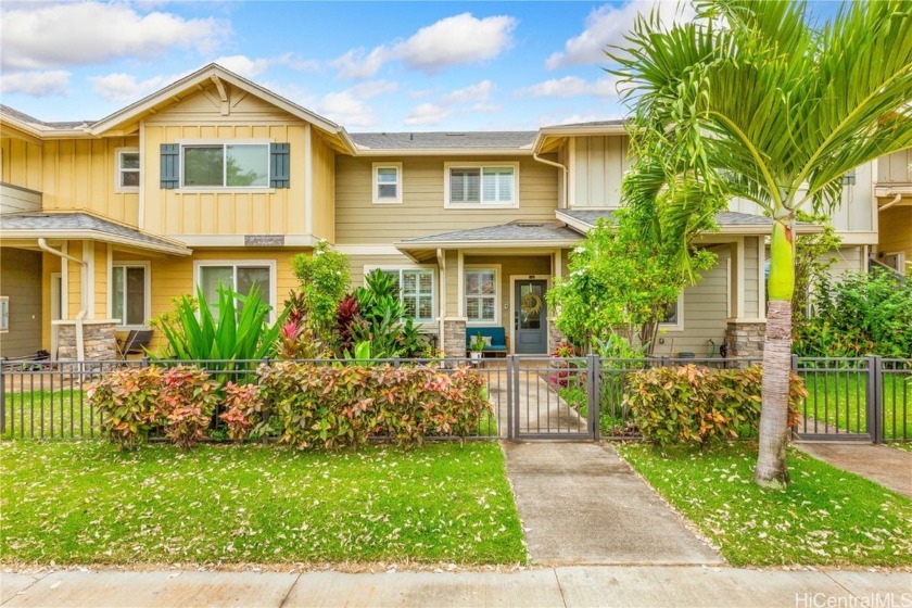 Beautiful  2 bedroom 2.5 bath townhouse with wonderful open - Beach Condo for sale in Ewa Beach, Hawaii on Beachhouse.com