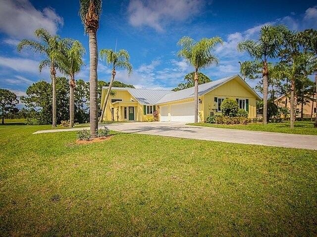 Welcome to 4101 SW Bimini Circle North, Palm City, FL - Beach Home for sale in Palm City, Florida on Beachhouse.com