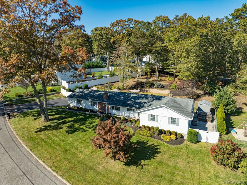 Welcome to 3 Walnut Road, Rocky Point - a beautifully maintained - Beach Home for sale in Rocky Point, New York on Beachhouse.com