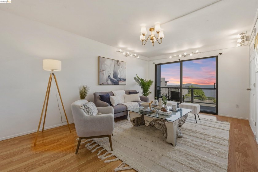 Conventional Financing now available!!! Step into this bright - Beach Condo for sale in Emeryville, California on Beachhouse.com