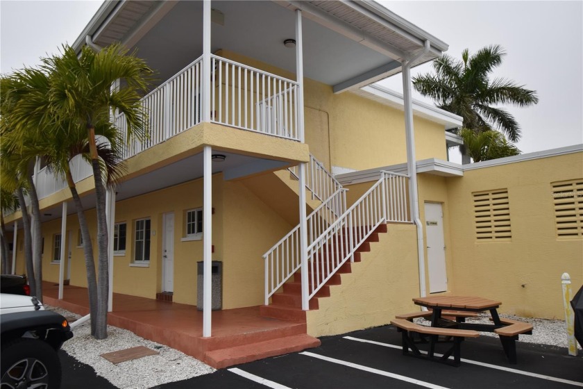 Priced Reduced! Enjoy the Florida lifestyle in this beautiful - Beach Home for sale in Indian Shores, Florida on Beachhouse.com