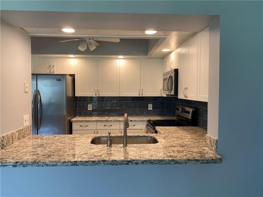 Spacious and desirable 1-bedroom, 1.5-bath condo on the third - Beach Condo for sale in Pembroke Pines, Florida on Beachhouse.com