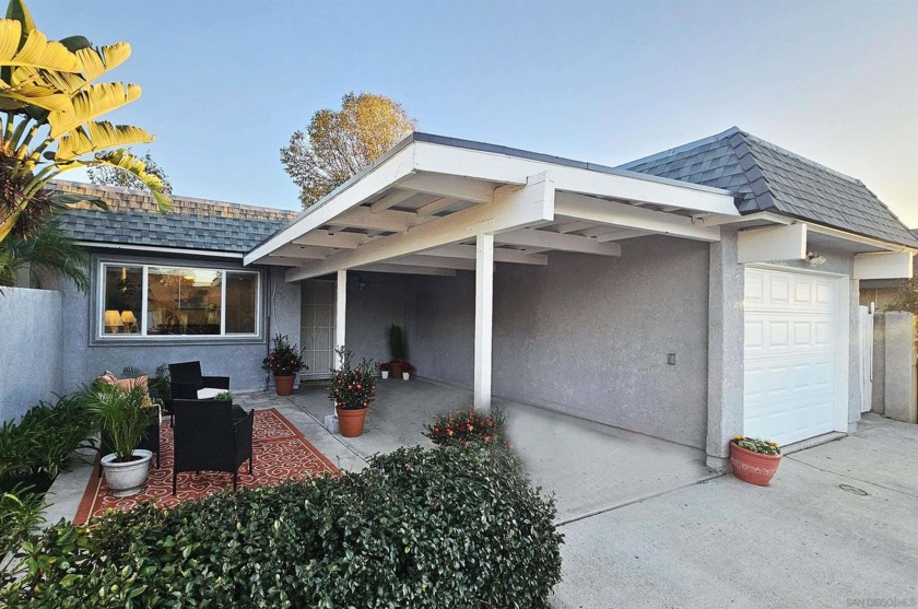 Step into this newly remodeled 3 bed  1-bath twinhome. The open - Beach Home for sale in Oceanside, California on Beachhouse.com