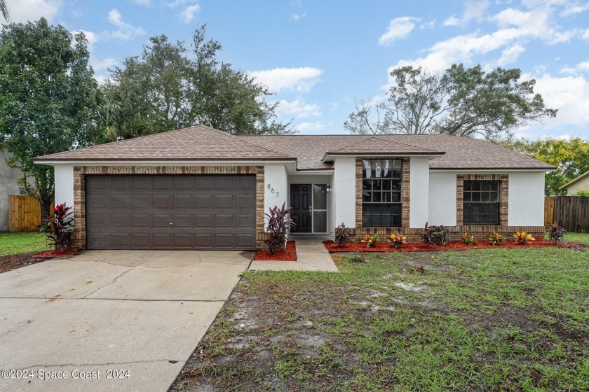 Wow, A MUST SEE ! Gorgeous 3 bedroom, 2 Bath with a New ROOF & - Beach Home for sale in Rockledge, Florida on Beachhouse.com