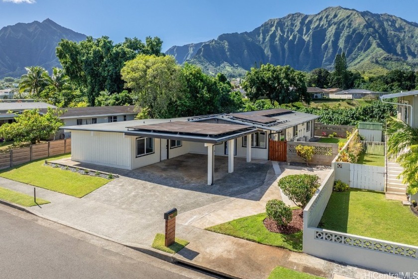 Crown Terrace is one of the best neighborhoods in Kaneohe, with - Beach Home for sale in Kaneohe, Hawaii on Beachhouse.com