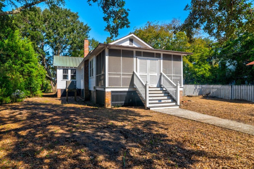 2314 Goldbug is a classic example of a historic Sullivan's - Beach Home for sale in Sullivans Island, South Carolina on Beachhouse.com