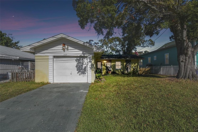 Affordable home on canal just three houses from the open water - Beach Home for sale in Palm Harbor, Florida on Beachhouse.com