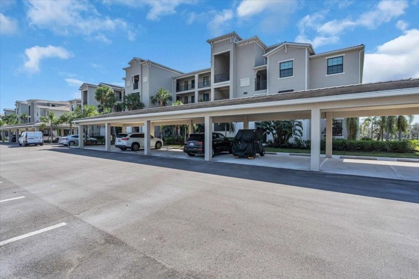 GROUND FLOOR, END UNIT, 3-bedroom, 2 bathroom condominium with - Beach Condo for sale in Bradenton, Florida on Beachhouse.com