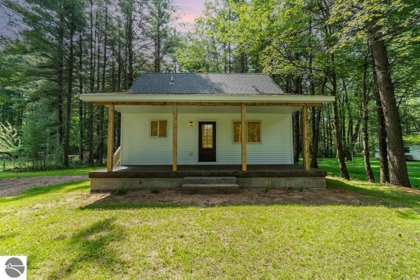 PRETTY ON PARK! LETS TAKE A LOOK AT THIS NEW CONSTRUCTION HOME - Beach Home for sale in East Tawas, Michigan on Beachhouse.com