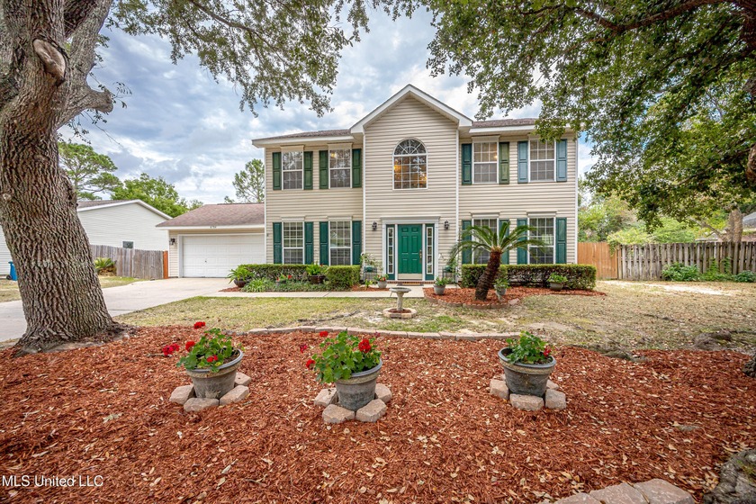 Welcome to this Stunning 4 bed/2,5 bath 2-story home in a - Beach Home for sale in Ocean Springs, Mississippi on Beachhouse.com