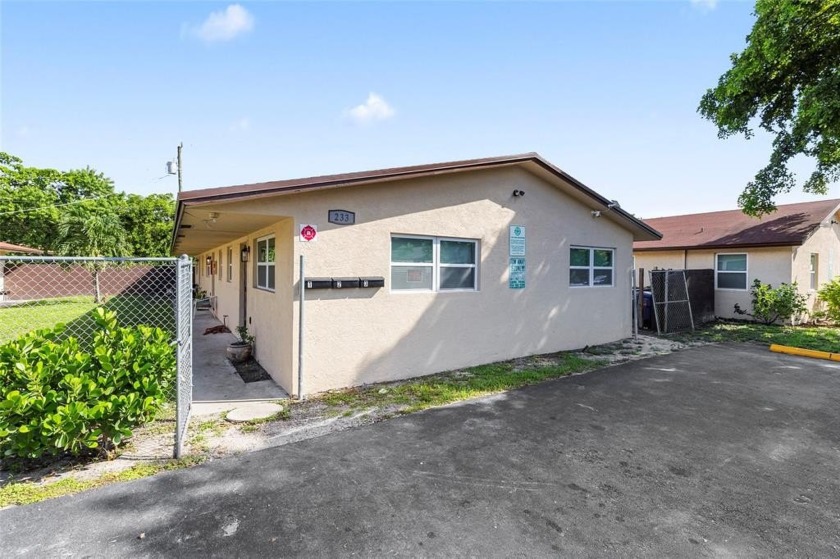 Recently renovated triplex located in the heart of Pompano - Beach Lot for sale in Pompano Beach, Florida on Beachhouse.com