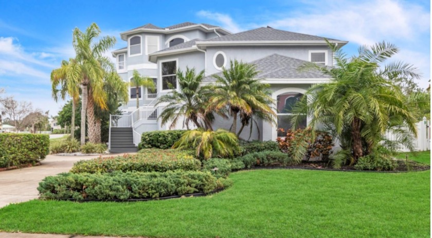 Exquisite 5-bedroom 3 1/2 bath home in the picturesque town of - Beach Home for sale in Tarpon Springs, Florida on Beachhouse.com