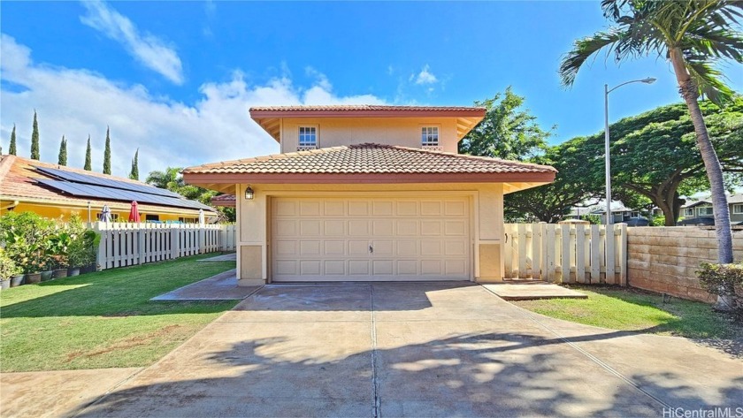 Rare opportunity to own a perimeter lot property w/ a long - Beach Home for sale in Kapolei, Hawaii on Beachhouse.com