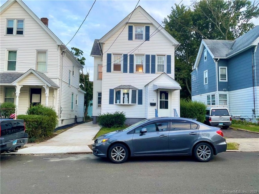 Come see this perfect starter home for a family and make it - Beach Home for sale in West Haven, Connecticut on Beachhouse.com