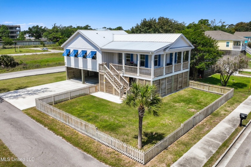 Beautiful custom 3BR/2BA beach home just a 3-minute walk to the - Beach Home for sale in Gulfport, Mississippi on Beachhouse.com