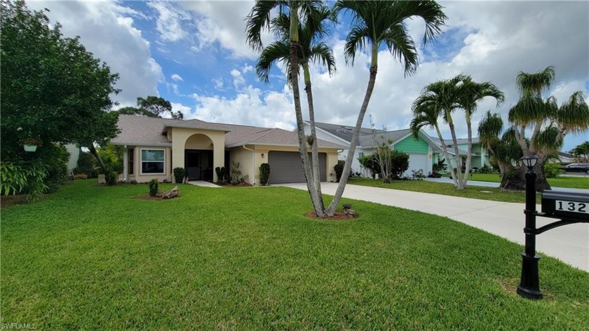 Pristine Lake Front 2bds + large Den and 2bths nestled in the - Beach Home for sale in Naples, Florida on Beachhouse.com