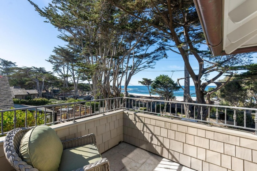 Welcome to Dove Nest. This special beach cottage delivers the - Beach Home for sale in Carmel, California on Beachhouse.com