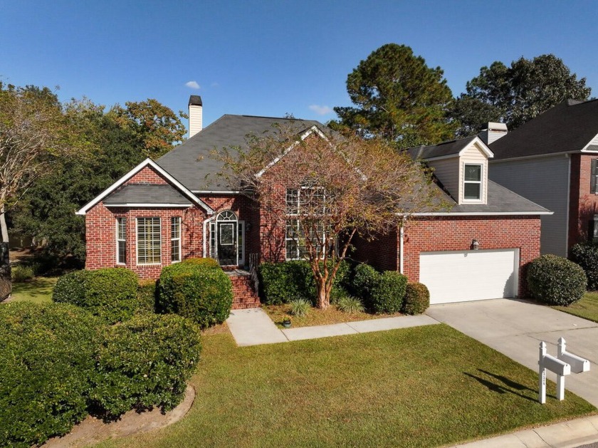 The last home that sold on the lake, on this street, was less - Beach Home for sale in Charleston, South Carolina on Beachhouse.com