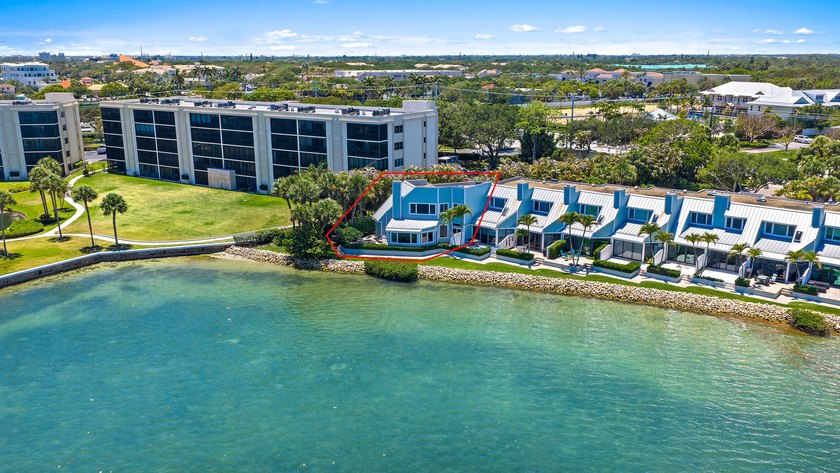 19932 Scrimshaw Way offers a private boat slip and some of the - Beach Townhome/Townhouse for sale in Jupiter, Florida on Beachhouse.com