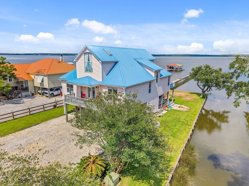 Welcome to 10322 Bay Haven Dr-a rare opportunity to own a corner - Beach Home for sale in Fairhope, Alabama on Beachhouse.com