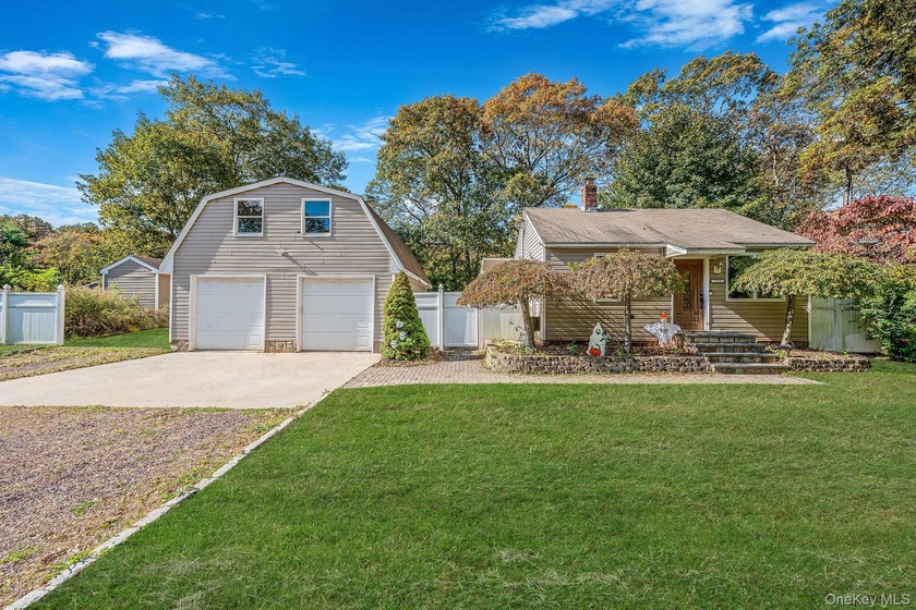 Seize a remarkable opportunity to own a delightful ranch in the - Beach Home for sale in Ridge, New York on Beachhouse.com