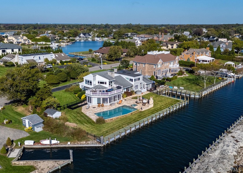 Welcome to your idyllic retreat in this spectacular contemporary - Beach Home for sale in East Islip, New York on Beachhouse.com
