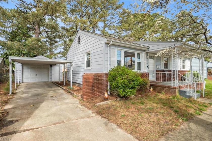 Explore this charming ranch-style home! Step thru the front door - Beach Home for sale in Portsmouth, Virginia on Beachhouse.com