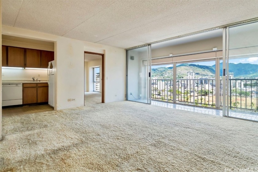 ** NEARLY $100K BELOW TAX ASSESSED VALUE** Seize the opportunity - Beach Condo for sale in Honolulu, Hawaii on Beachhouse.com