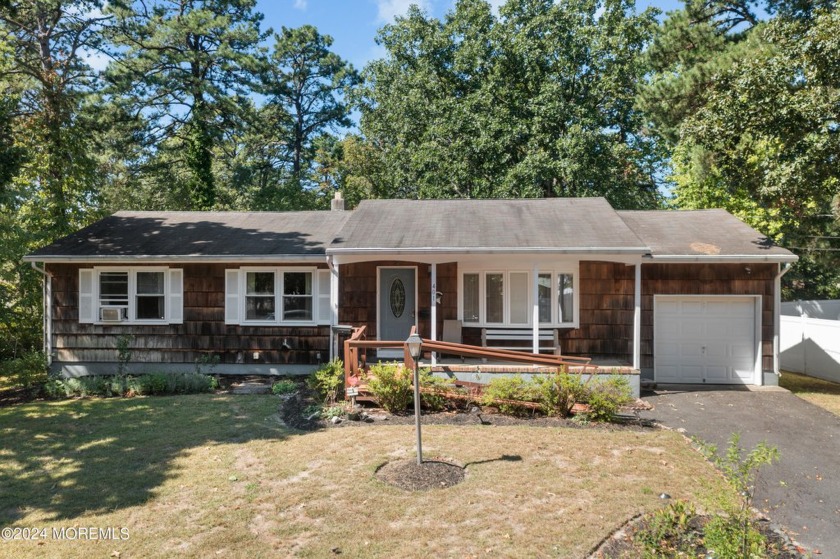 Come and see this charming three-bedroom, one bath ranch nestled - Beach Home for sale in Toms River, New Jersey on Beachhouse.com