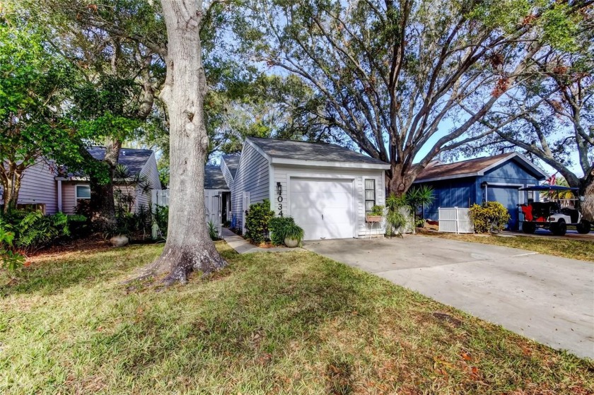 Wonderful Dunedin home just minutes to downtown. This home - Beach Home for sale in Dunedin, Florida on Beachhouse.com