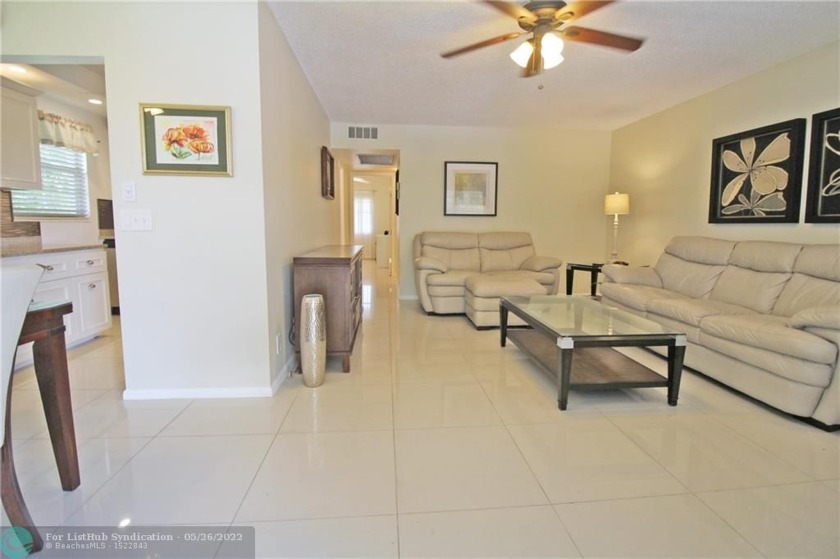 LIGHT & AIRY CORNER UNIT WITH UPDATED KITCHEN!! YOU WILL LOVE - Beach Condo for sale in Deerfield Beach, Florida on Beachhouse.com