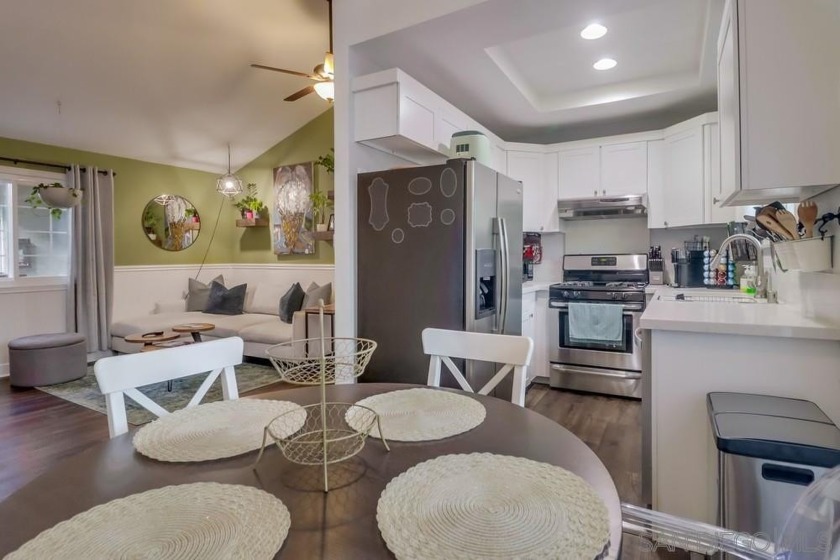 Welcome to this beautiful and bright 2-bedroom, 2-bathroom condo - Beach Townhome/Townhouse for sale in San Diego, California on Beachhouse.com